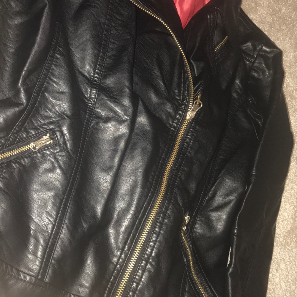 Leather jacket - Picture 2 of 2